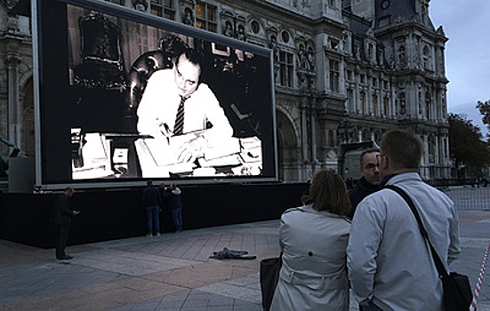 "Монарх, влюбленный в свой народ". Французы оплакивают Ширака