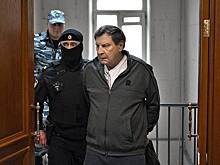 Бывший замглавы Минобороны Булгаков послал воздушный поцелуй Тимуру Иванову