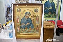 В Красноярск привезли христианские святыни - редкие иконы и мощи святых