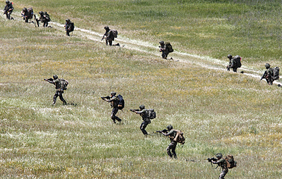 Великобритания ускорила разработку плана отправки войск на Украину