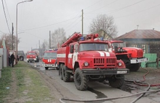 В Курганской области пять жилых домов сгорело из-за пала сухой травы