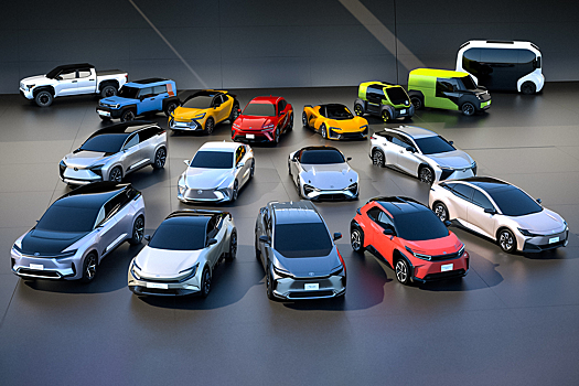 Toyota показала 16 электрокаров