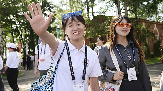 «Газпром нефть» запустила международную стажировку для студентов из Китая