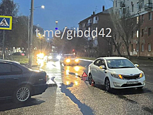 Женщина на зебре попала под колеса машины в Кемерове