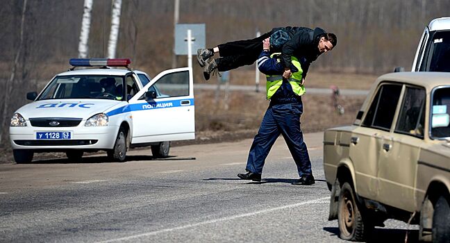 Можно ли привлечь сотрудника ГИБДД к ответственности за превышение полномочий