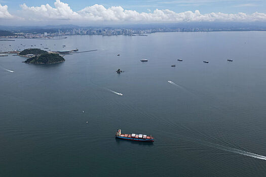 У берегов Пхукета затонул контейнеровоз с опасными веществами