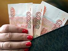 Каждая вторая женщина в России рассказала о жизни от зарплаты до зарплаты