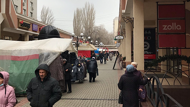 В Энгельсе владельцы магазинов придумали, как торговать без QR-кодов