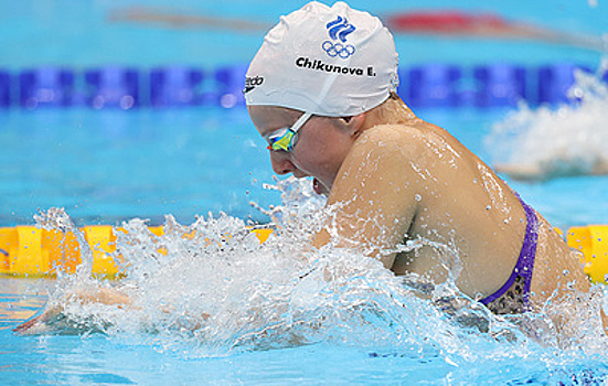 Чикунова стала чемпионкой Европы по плаванию на короткой воде