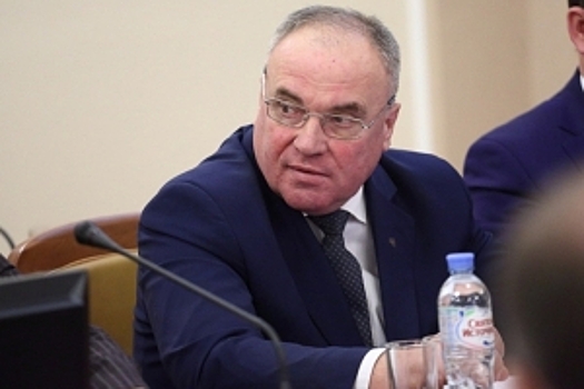 Врио главы Омской области попросил оставлять региону больше собранных акцизов