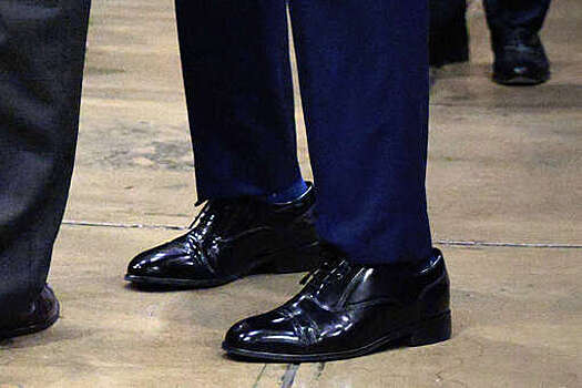 The Daily Beast: Рубио вынужден носить туфли не по размеру из-за насмешек Трампа