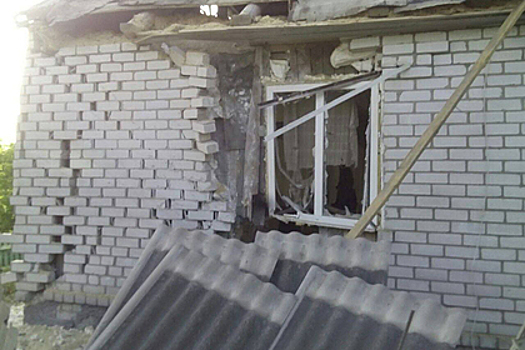 Появились кадры разрушений после обстрела российского поселка со стороны Украины