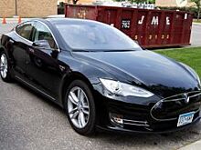 В Красноярск привезли знаменитый электрокар компании Tesla