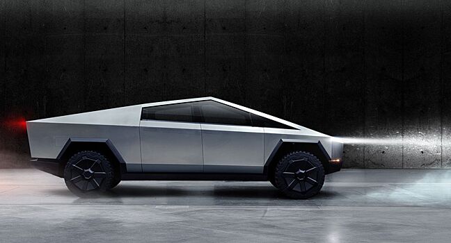 Тест-драйв пикапа Tesla Cybertruck от американского ведущего Джея Лено