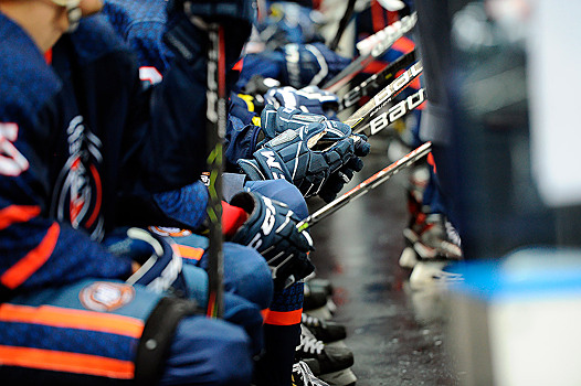 Хоккеисты «Южного Урала» уступили «Металлургам» игру со счетом 3:4