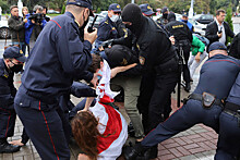 Белорусские футболисты провели акцию против насилия со стороны силовиков