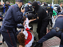 Белорусские футболисты провели акцию против насилия со стороны силовиков