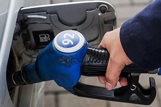 Цена бензина Аи-92 на бирже упала почти на 7% за сутки