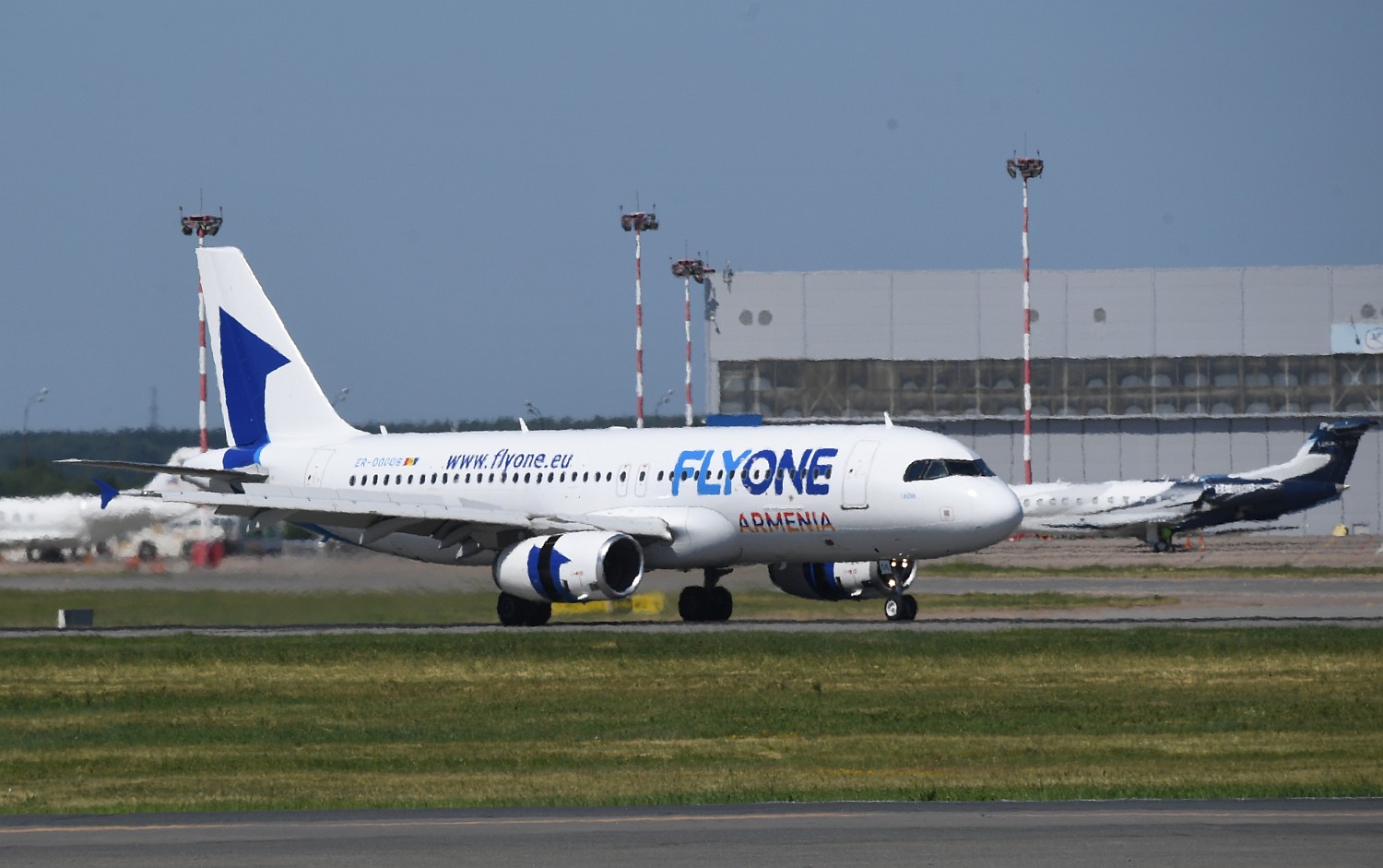 Рейс Париж — Ереван совершил посадку в Кишиневе из-за турецкого запрета на перелеты