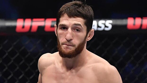 Тагир Уланбеков проиграл Киоджи Хоригучи удушающим приемом на UFC Qatar