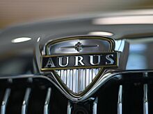 Aurus попал в ДТП возле Кремля