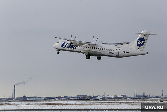 У самолета Utair случилась проблема с генератором во время полета