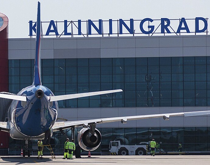 Чартеры AZUR air больше не полетят из Калининграда в Анталью