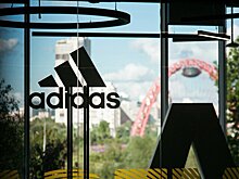 Эксперт заявил, что Adidas скрыто готовится к возвращению в Россию