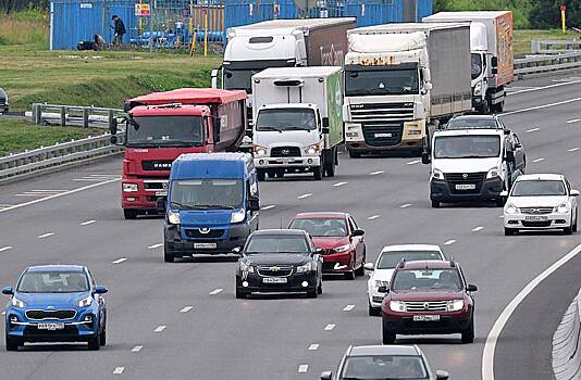 Продажи подержанных грузовиков в России упали