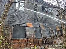 Выселенный дом загорелся на улице Энтузиастов в Нижнем Новгороде