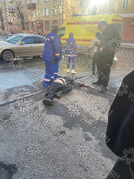 Реанимация госпитализировала кемеровчанина на глазах очевидцев