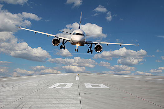 Опасна ли посадка самолета по "живой очереди"