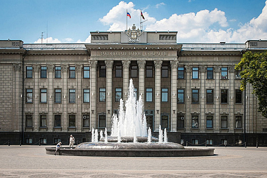 В ЗСК поддержали законопроект о продлении выплаты единовременного пособия усыновителям