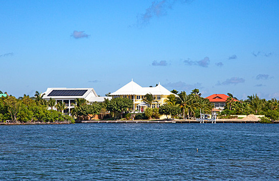 Исследование Nomad Capitalist: Каймановы острова — лучшее пляжное место для богатых инвесторов