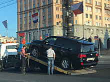 Машину топа полпредства УрФО эвакуировали