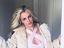 Отец Бритни Спирс требует от нее 2 миллиона долларов - Видео