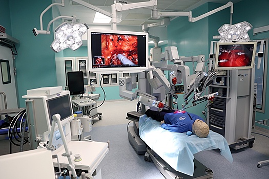 В Подмосковье робот-хирург Да Винчи проводит операции на грыже