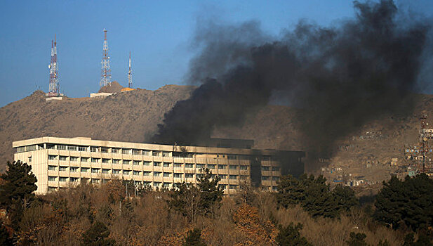 Число жертв нападения на отель в Кабуле увеличилось
