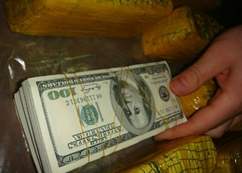 Шереметьевские таможенники пресекли незаконный ввоз иностранной валюты в РФ