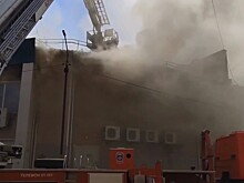 Сотрудники МЧС потушили пожар на 500 «квадратов» на крыше супермаркета в Воронеже