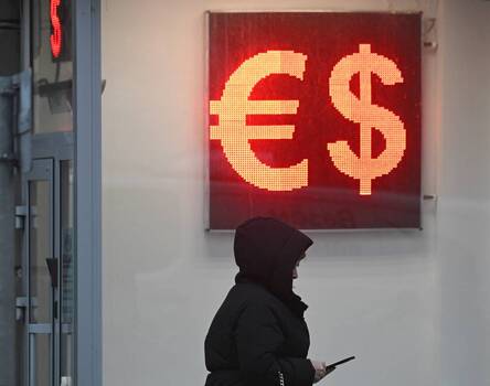 Курс евро поднялся до максимума с 18 февраля