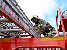 В Казани загорелся склад мебельной фабрики
