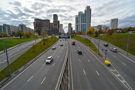 Объем рынка новых легковых автомобилей в Москве уменьшился в сентябре на 12% - до 16,8 тыс. машин