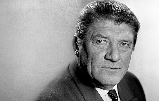 Купить Портрет Крючков В. А. ПТ-416 за ✔ 1 500 руб.