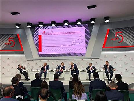 Дмитрий Азаров рассказал о развитии Самарско-Тольяттинской агломерации на Московском финансовом форуме