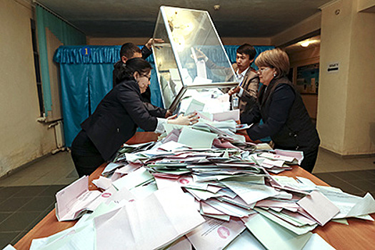 Партия Назарбаева победила на досрочных выборах в Казахстане
