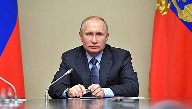 Лужков назвал задачи Путина в случае победы на выборах