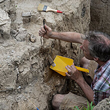 В Киево-Печерском заповеднике в ходе раскопок обнаружили таможенные пломбы