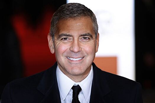 Клуни удивил 87-летнюю поклонницу поздравлением с днем рождения
