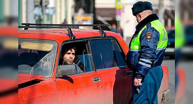 Чем грозит отказ покинуть машину по требованию представителя ГИБДД?
